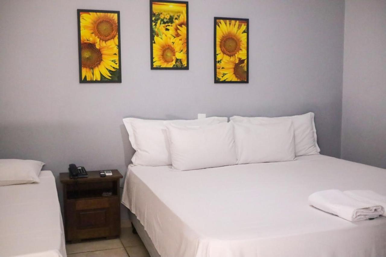 Shellter Hotel Holambra Bagian luar foto